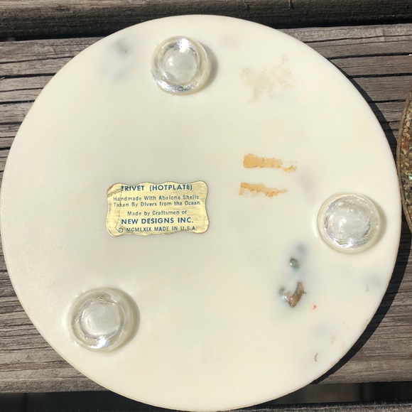 2 Abalone Shell Trivets - Picture 4 of 11